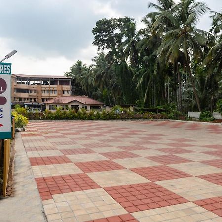 Padival Grand - A Unit Of Mahaveer Ventures Hotell Puttur  Exteriör bild