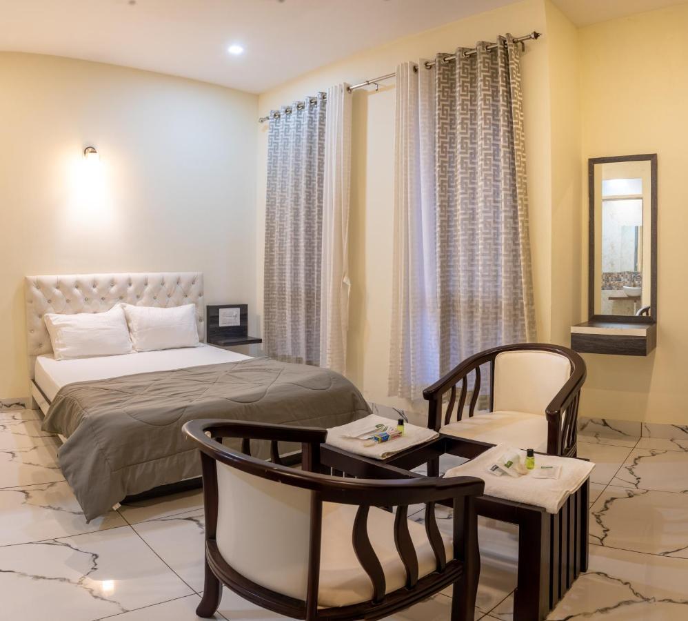 Padival Grand - A Unit Of Mahaveer Ventures Hotell Puttur  Exteriör bild